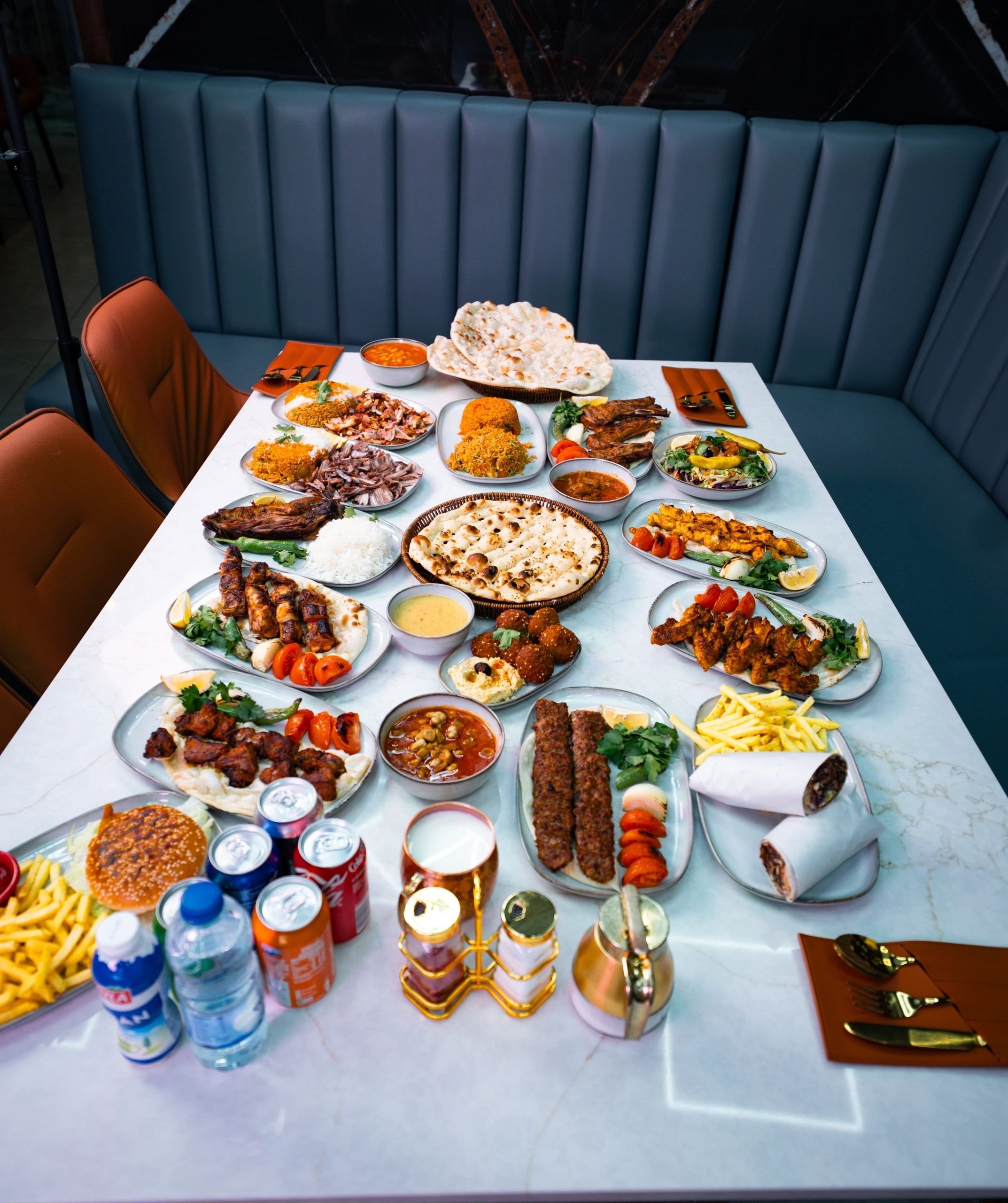Leon’s Grill restaurant table